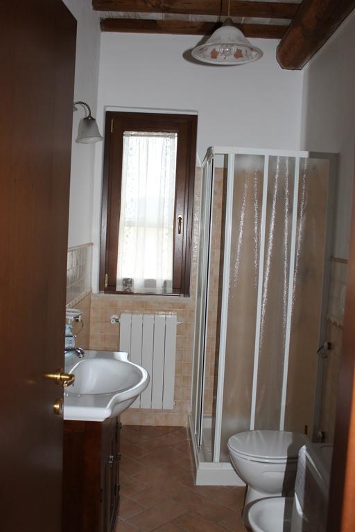 Agriturismo Colle D' Oro Pescia Romana Rom bilde
