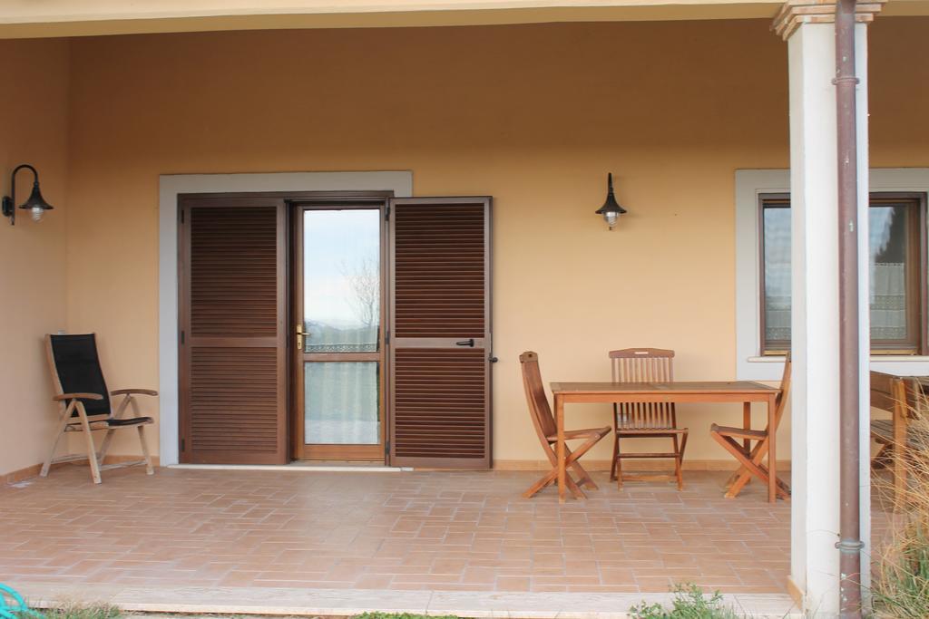 Agriturismo Colle D' Oro Pescia Romana Rom bilde