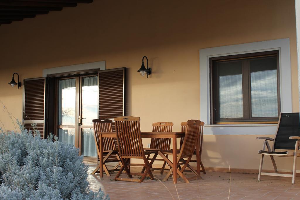 Agriturismo Colle D' Oro Pescia Romana Rom bilde
