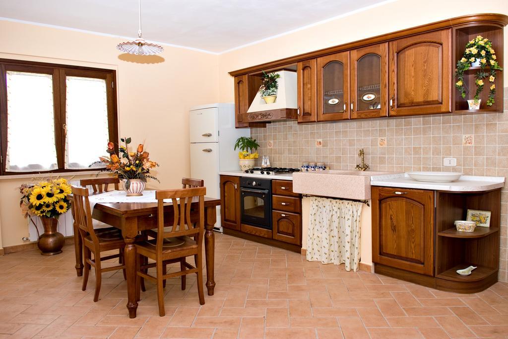 Agriturismo Colle D' Oro Pescia Romana Rom bilde